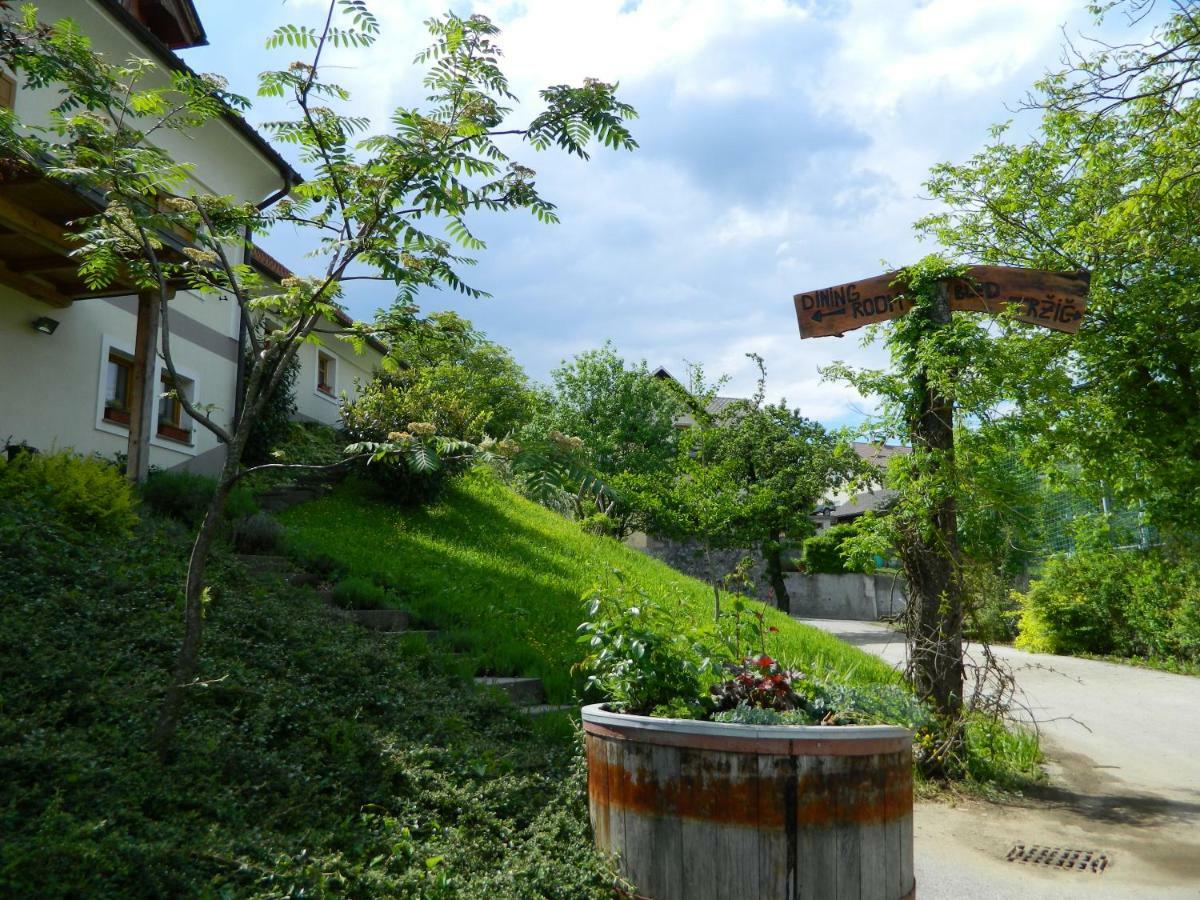 Villa Glamping Organic Farm Slibar à Tržič Extérieur photo